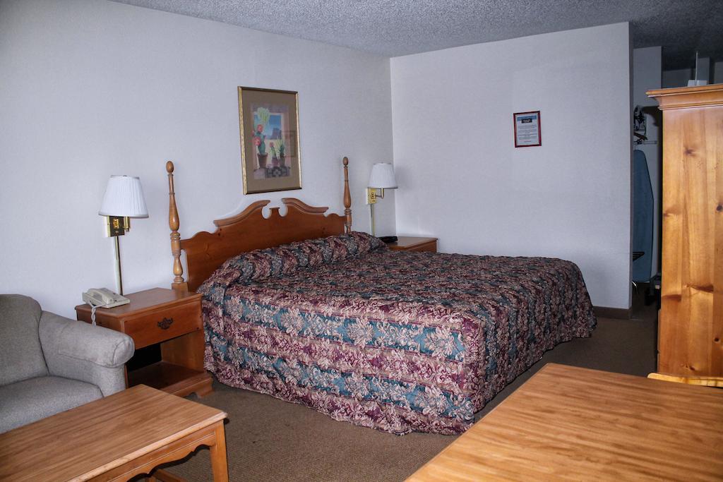 Knights Inn Amarillo Room photo