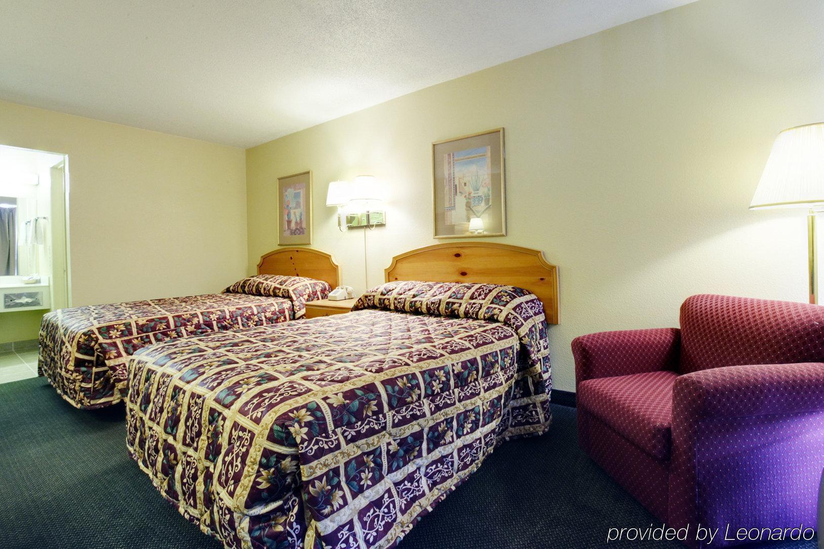 Knights Inn Amarillo Room photo